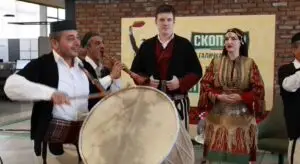 Александар и Мартина годинашни младенци на „Галичка свадба 2026“