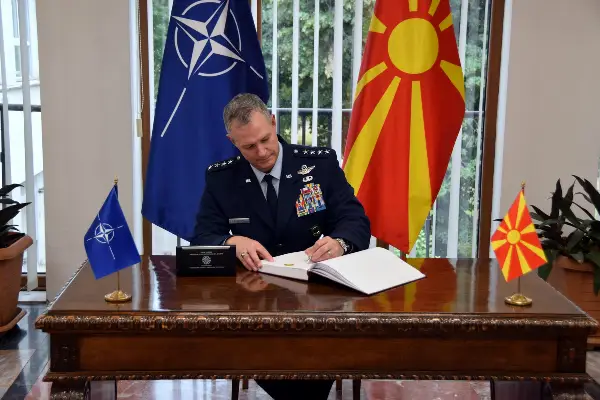 Мисајловски и Лафчиски на средба со врховниот командант на Сојузничките сили на НАТО за Европа