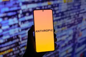 Anthropic се согласи со безбедносните протоколи: САД ги укинуваат контролите за извоз на AI моделите