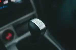 Рачен или автоматски менувач? Ново јапонско истражување нуди интересен одговор