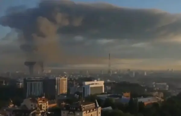 Укринформ: Бројот на жртви во нападот во Киев се зголеми на 30