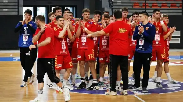 Македонските ракометни младинци ја совладаа Грција