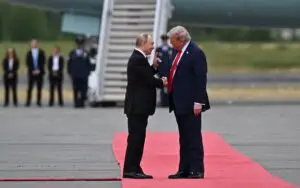 ПУТИН РАЗГОВАРАШЕ СО ТРАМП: Уште еднаш ја потврди својата подготвеност да работи на брзо завршување на војната, рече советникот Ушков