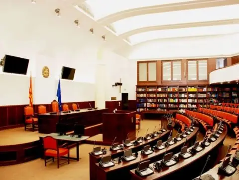 Собранието денеска со надзорна расправа за примената на Законот за македонскиот јазик