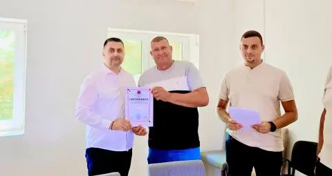 (ФОТО) Пожарникарите од Кристал Турија обучени за гасење пожари