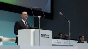 Шефот на Нисан вели дека соработката со Рено врви одлично