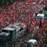 Неколку милиони луѓе се придружија на погребната поворка за ајатолахот Али Хамнеи во Техеран