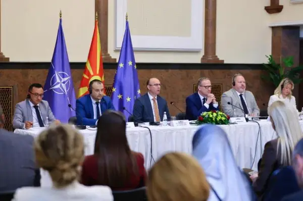 Пратениците добија Етички кодекс за однесување во Собранието