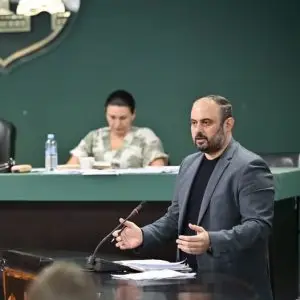 Советниците на ВМРО-ДПМНЕ и ВЛЕН не прифатија билет на ЈСП да важи 120 минути од првото валидирање