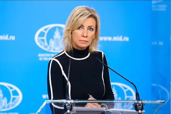 Захарова: НАТО ќе го користи Зеленски како „пинг-понг топче“