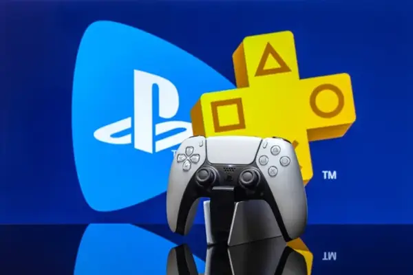 Корисниците ја откажуваат нивната PlayStation Plus претплата поради одлуката на Sony да ја прекине продажбата на игрите преку физички дискови