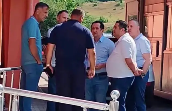 „ТИЕ САМИ ОДЛУЧИЈА ДА НЕ ГО ПРОДОЛЖАТ СВОЕТО ПАТУВАЊЕ И СИ СЕ ВРАТИЈА“: Реакција на албанската царина по обвинувањата на Вреди