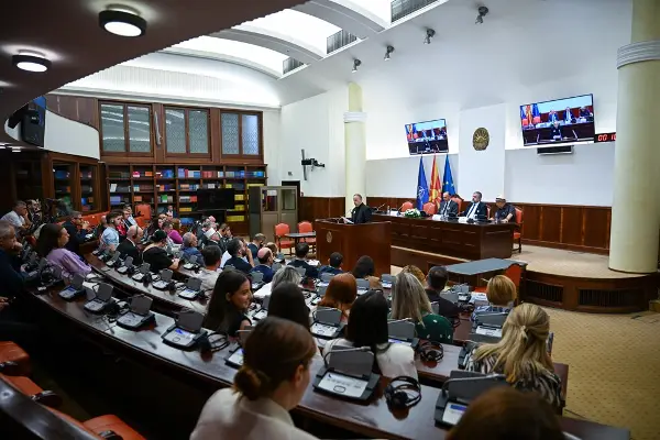 Во Собранието одбележан Меѓународниот ден на сеќавање на геноцидот во Сребреница