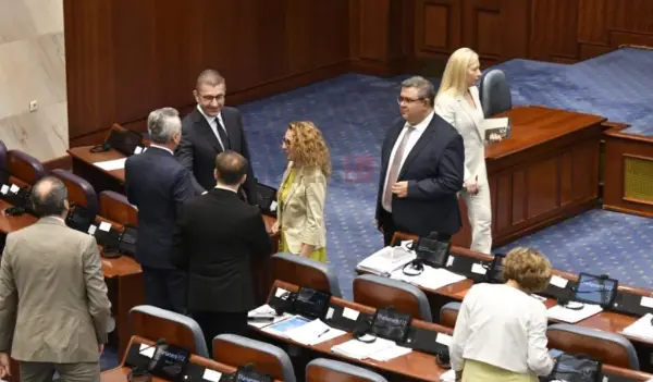 Разрешени министрите Трипуновски, Стоиљковиќ, Алиу, Лимани, Перински и Салиу