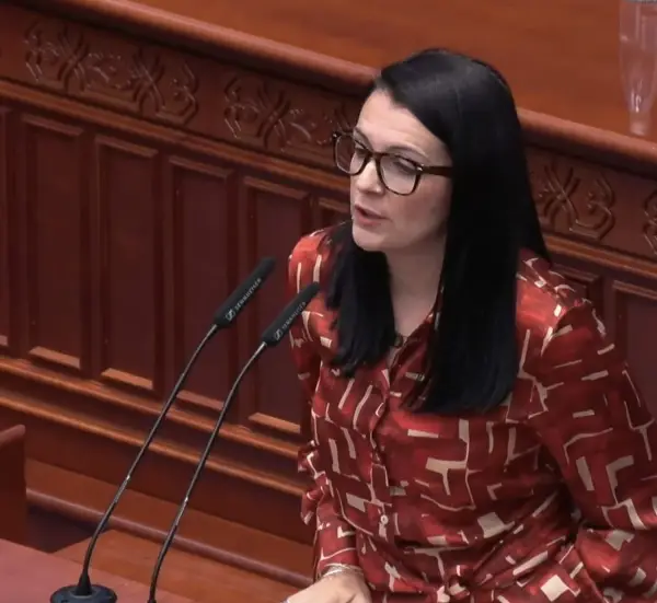 Костадиновска-Стојчевска : Разрешувањето на Љутков е признание на власта дека ја уништи културата