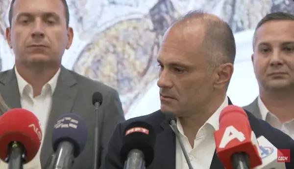 (Видео) Филипче: Мицкоски нема ниту еден резултат, реконструкцијата е само замена на имиња и нема да смени ништо