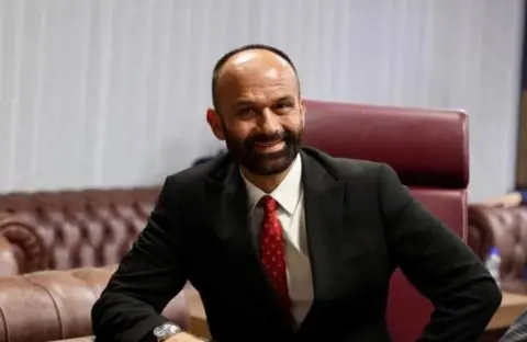 Јетон Шасивари избран за нов министер за правда