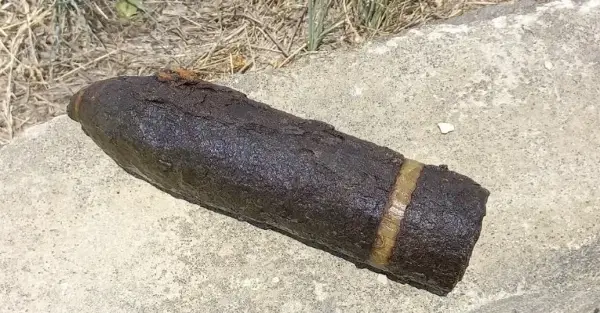 Неексплодирана граната со калибар 75mm извлечена од под вода во Црна Река кај село Радобор