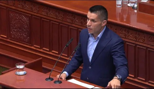 Николовски: Додека регионот оди напред,  добиваат милијарди од ЕУ, Македонија останува заглавена во место 