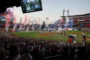 Американците не можат без шоу, паузата на полувремето во финалето ќе трае 25 минути