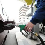 Од вечерва ново поскапување на горивата, дизелот поскапува за 5,5 денари, бензините за 1,5 денари