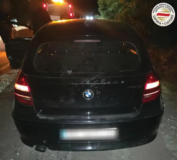 Косовец со дрога бегал преку граница на Блаце, со автомобилот го влечел и цариникот