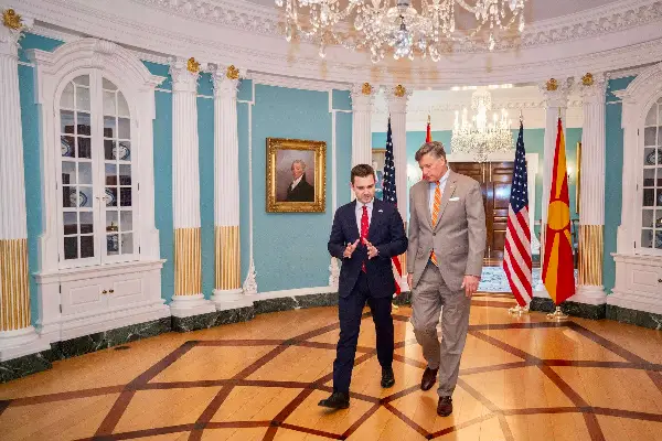 Средба на министерот Муцунски со заменик-државниот секретар на САД, Кристофер Ландау
