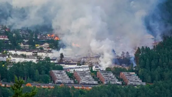 ВИДЕО: Драматични сцени во Норвешка, пожар „проголта“ над 100 куќи