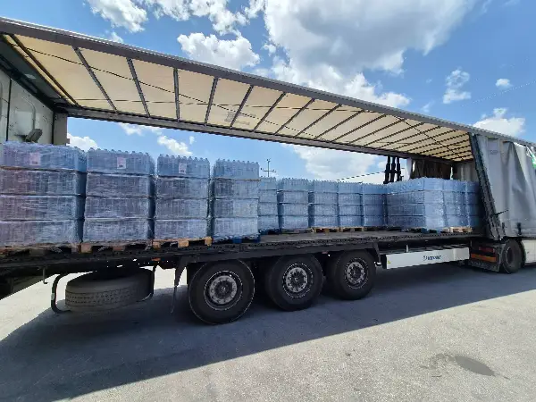 Општинскиот комитет на ВМРО-ДПМНЕ – Гостивар обезбеди 30.000 шишиња вода за граѓаните