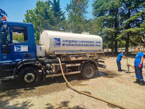Град Скопје испраќа цистерни со питка вода за Гостивар