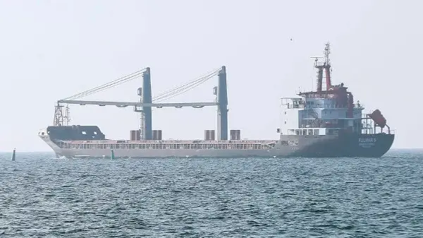 ТУРСКИ ТРГОВСКИ БРОД ПОГОДЕН ОД РУСКИ РАКЕТИ Загинаа пет лица, бродот превезувал жито