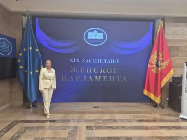 Пратеничките Пешевска и Петкоска на Женскиот парламент во Подгорица