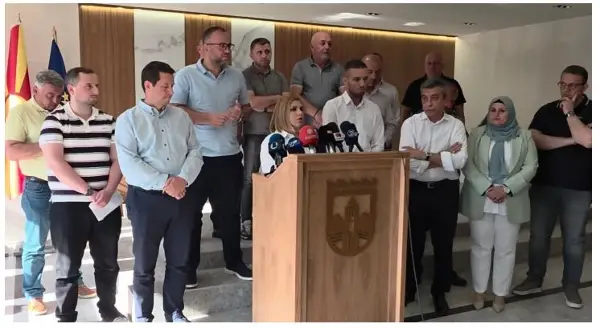 Експертски тим од скопски „Водовод“ ја контролира водата во Гостивар