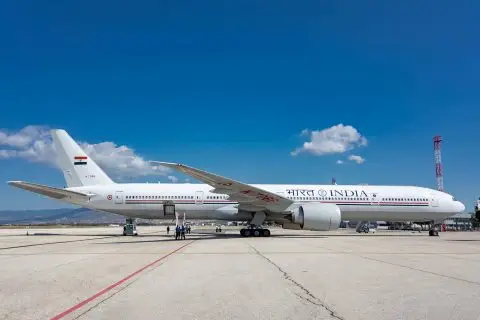 (ВИДЕО) Џинот Boeing 777 – најголемиот двомоторен патнички авион во светот привлече внимание