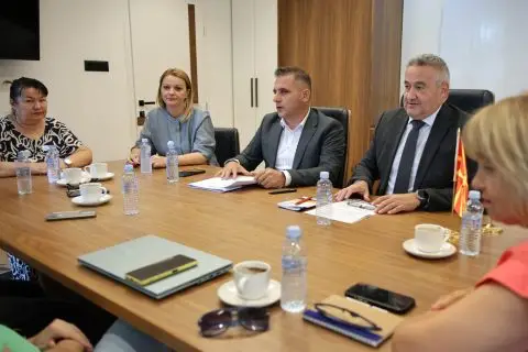 Клековски на средба со ЗЛОМ и ЗПЛРМ: Заедно за побрзи и поефикасни термини