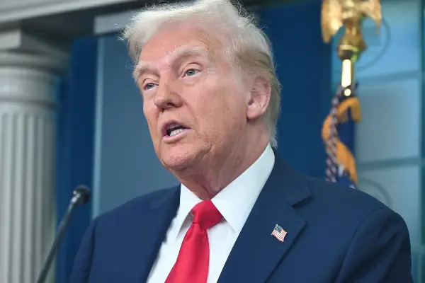 Трамп го нарече Леброн расист и го разгоре деценискиот судир меѓу нив