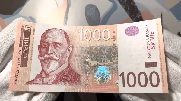 Просечната нето-плата во Србија во мај била 1.008 евра, половина од вработените примале до 794 евра