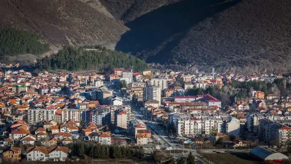Кривични пријави за узурпација на државно земјиште и бесправно градење во Дебар и Кичево
