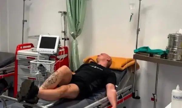 (Фото) Десингерица итно хоспитализиран по настапот во Будва