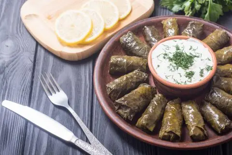 Сарма од лозови листови