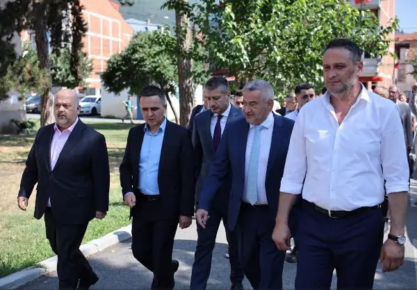 Клековски, Андовски, Перински и Касами со делегација на Светска банка во КБ Тетово