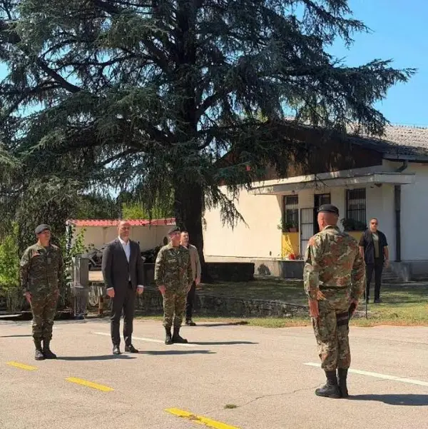Мисајловски во посета на касарната „Јане Сандански” во Штип: Со засилено темпо продолжуваат капиталните инвестиции во Армијата