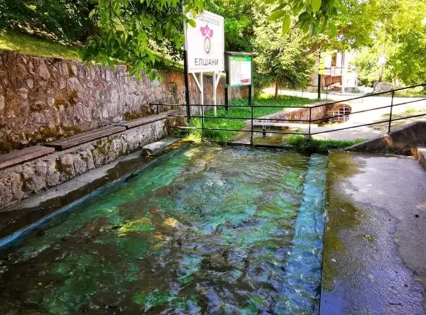 Забранета за пиење водата во охридските села Елшани и Велестово поради бактериска загаденост