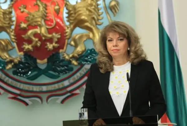 Бугарската претседателка Јотова има највисок рејтинг во пресрет на претседателските избори закажани за наесен