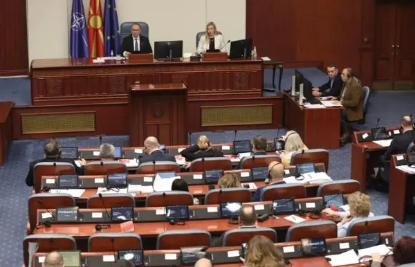 Пред одмори, Мицкоски ќе одговара на прашањата на пратениците