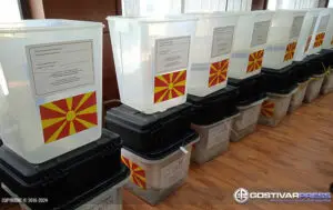Мицкоски и Филипче во Собрание ја „оправаа“ водата во Гостивар