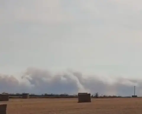 ВИДЕО: Вонредна состојба во источна Англија поради голем шумски пожар