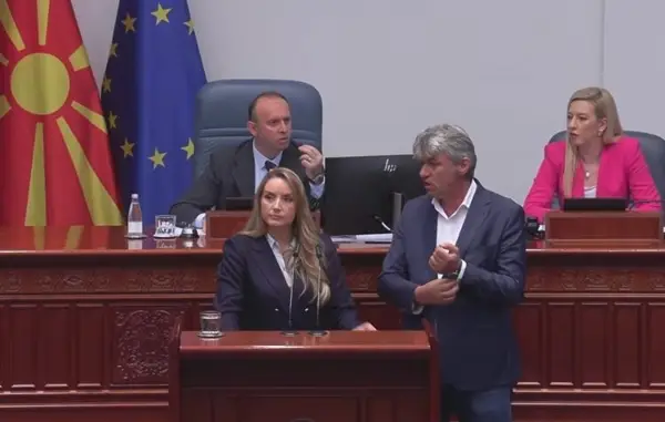 Собранието по неколку паузи ја заврши седницата за пратенички прашања со едно поставено прашање