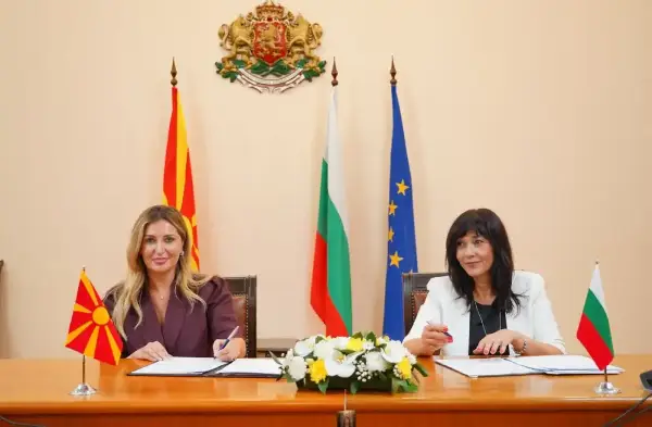Македонија и Бугарија ја интензивираат соработката за Коридор 8