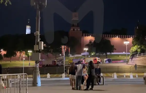 Пожар во катедрала на Црвениот плоштад во Москва (видео)